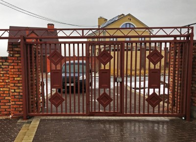 Відкатні ворота ґратчасті підвісні