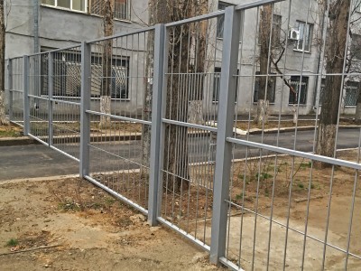 Металевий паркан для спільного двору в ОСББ