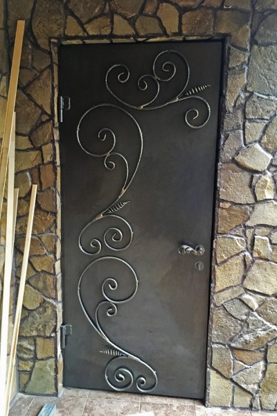 Входные металлические двери